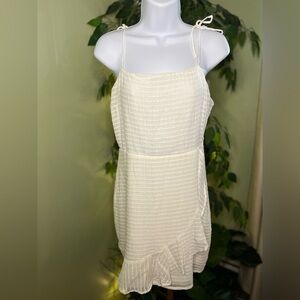 DAO CHLOE DAO Boutique Mini Dress Cream in Color with Ruffle in Front Size Med